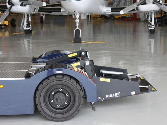 Airlift AL45 electric towbarless tug