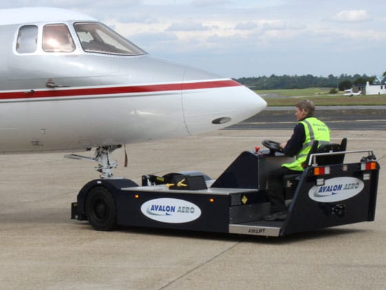 Airlift AL45 electric towbarless tug