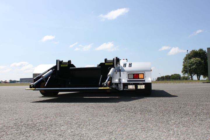 Airlift AL100 electric towbarless aircraft tug